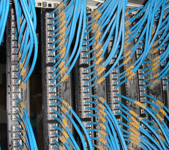 機房綜合布線系統、辦公樓綜合布線、廣州綜合布線公司、企業綜合布線